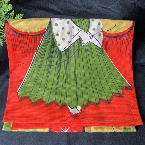Vintage 1960s red Fallini and Cohn Christmas Angel linen tea towel - Picture 11 of 12